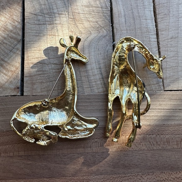 Vintage Pair 2 Giraffe Brooch Pin 2.75 Inch Rhinestones Black Enamel Gold Plated - Picture 7 of 14